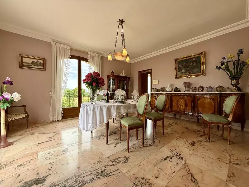 Maison, 245 m²