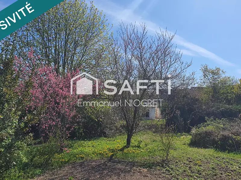 Terrain, 727 m²