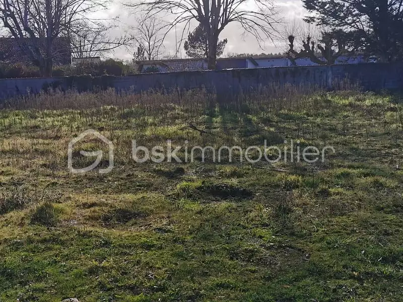 Terrain, 2 372 m²