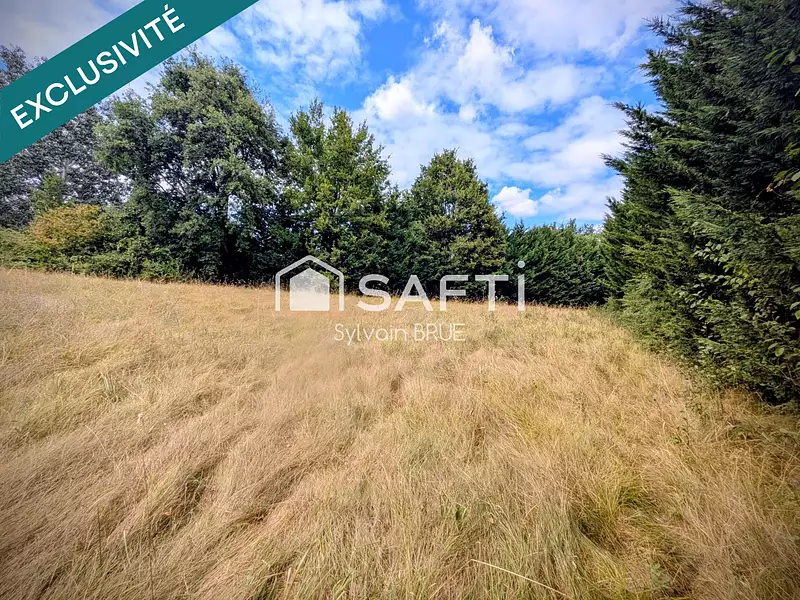 Terrain, 1 800 m²