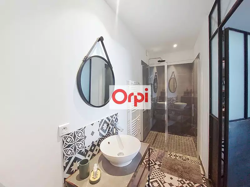 Maison, 235 m²