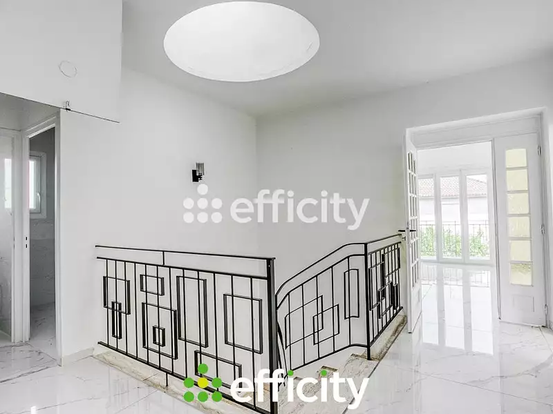 Maison, 165 m²