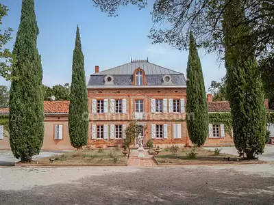 Maison, 684 m²