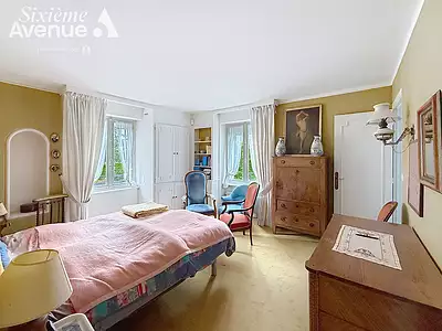 Maison, 240 m²
