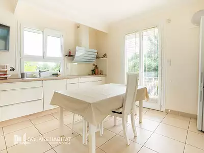 Maison, 199 m²