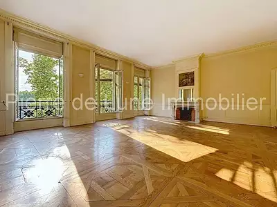 Appartement, 235,39 m²