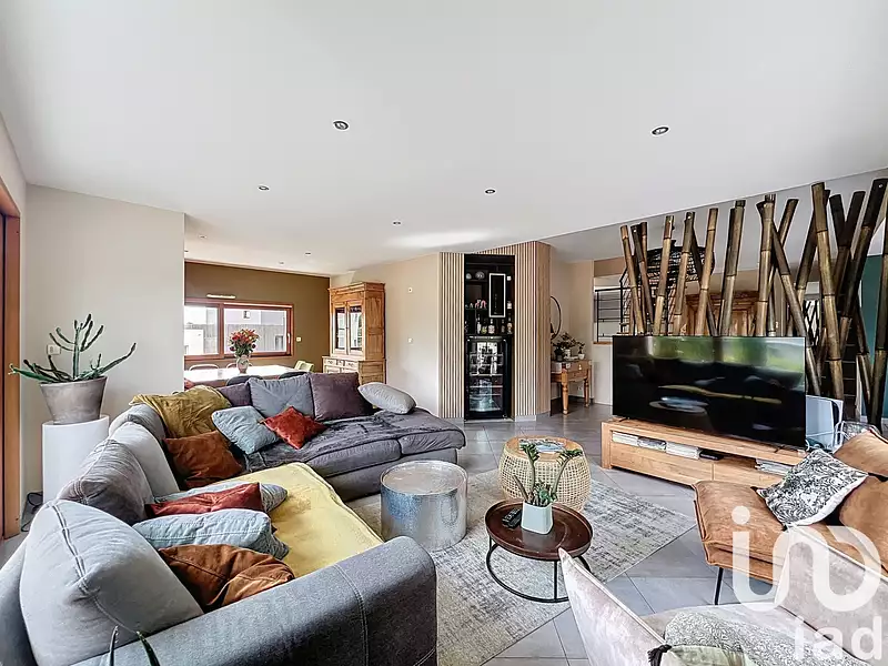 Maison, 215 m²