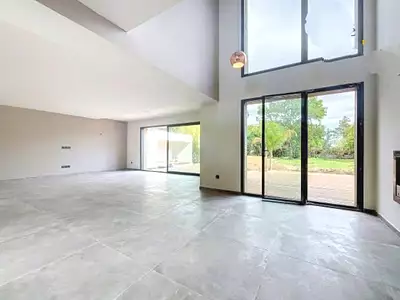Maison, 217 m²