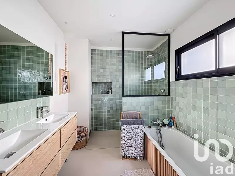 Maison, 227 m²