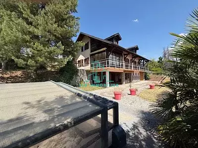 Maison, 331,84 m²