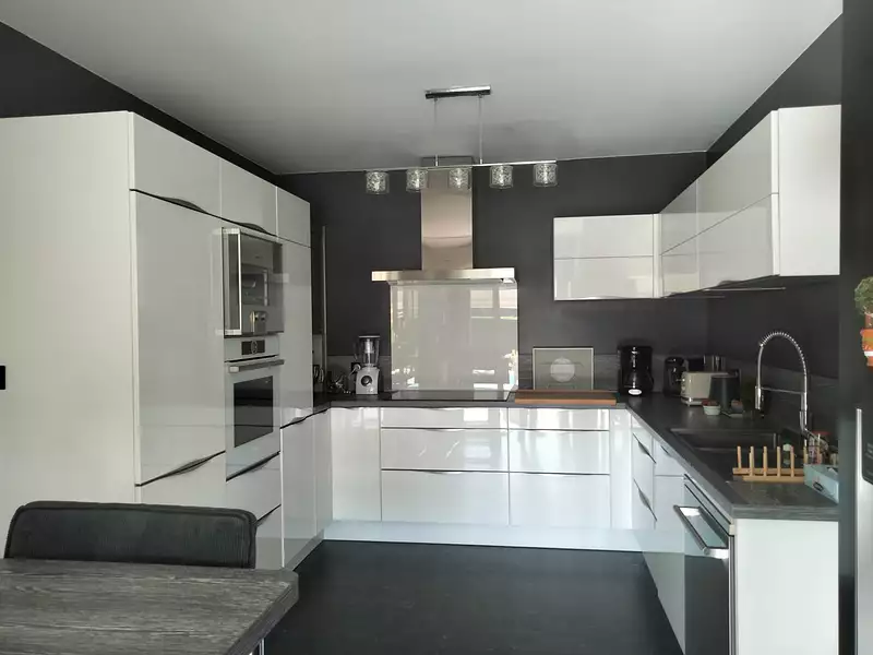 Maison, 220 m²