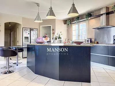 Maison, 180 m²