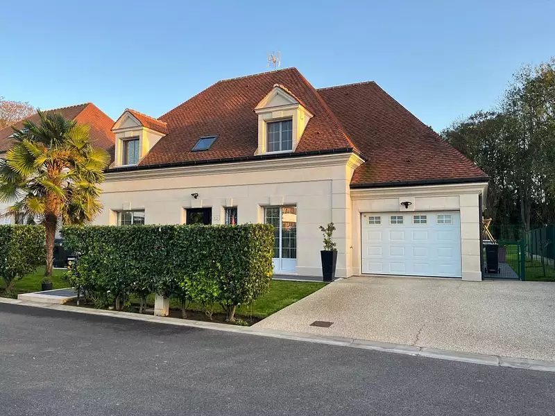 Maison, 340 m²