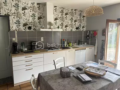 Maison, 185 m²
