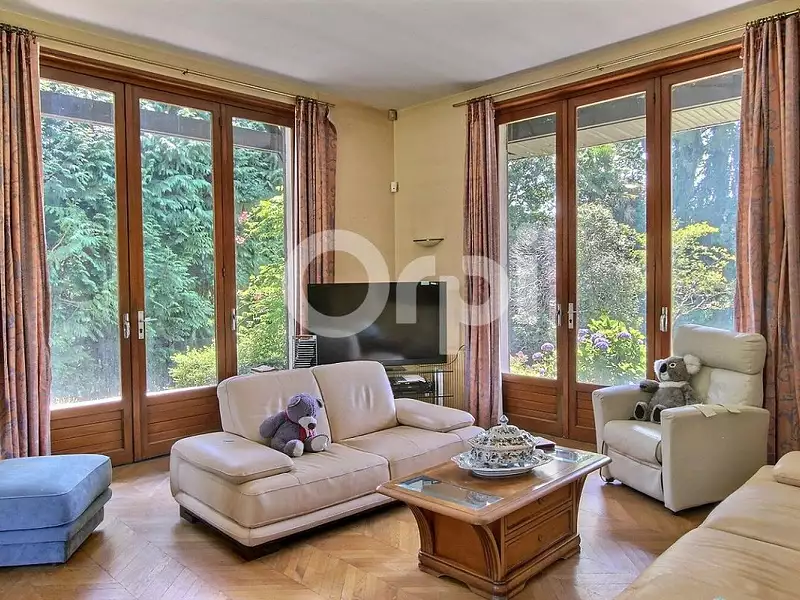 Maison, 295 m²