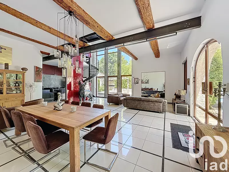 Maison, 185 m²