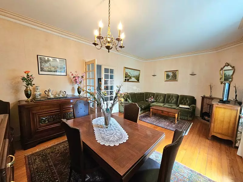 Maison, 241 m²