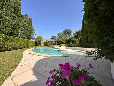 Maison, 215 m²