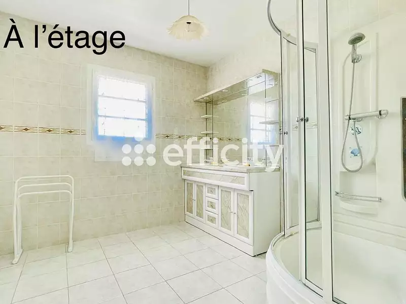 Maison, 156 m²