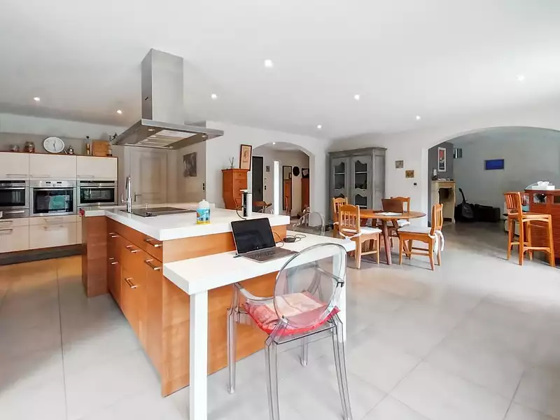 Maison, 226 m²