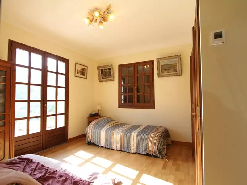 Maison, 256 m²