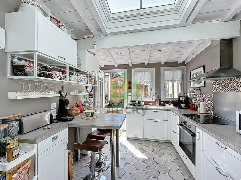 Maison, 220 m²