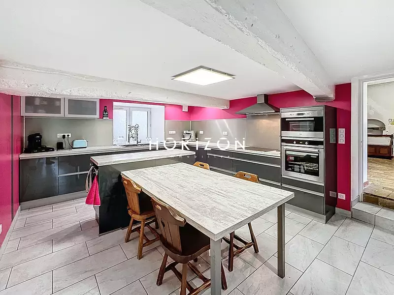 Maison, 180 m²