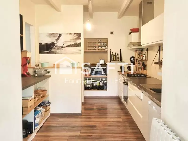 Maison, 163 m²