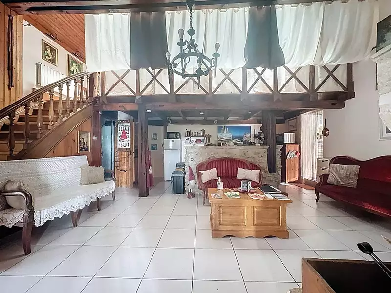 Maison, 260 m²
