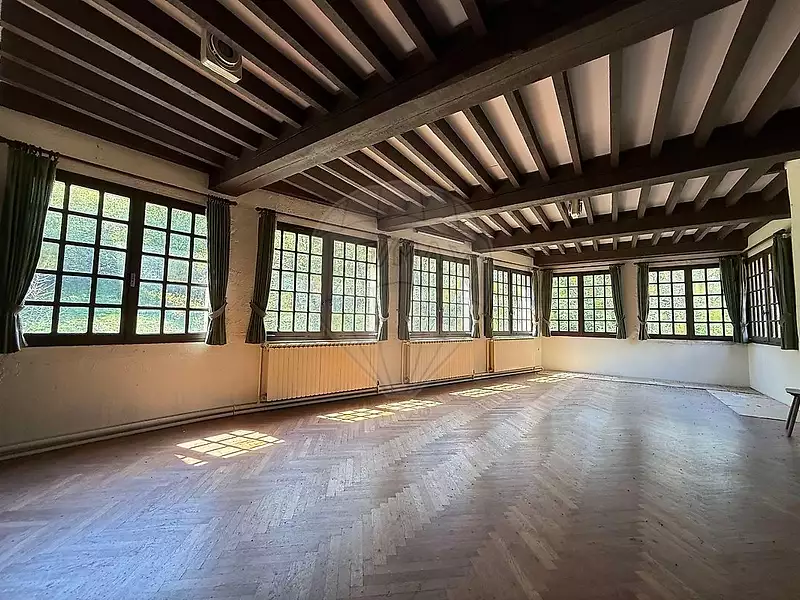 Maison, 560 m²