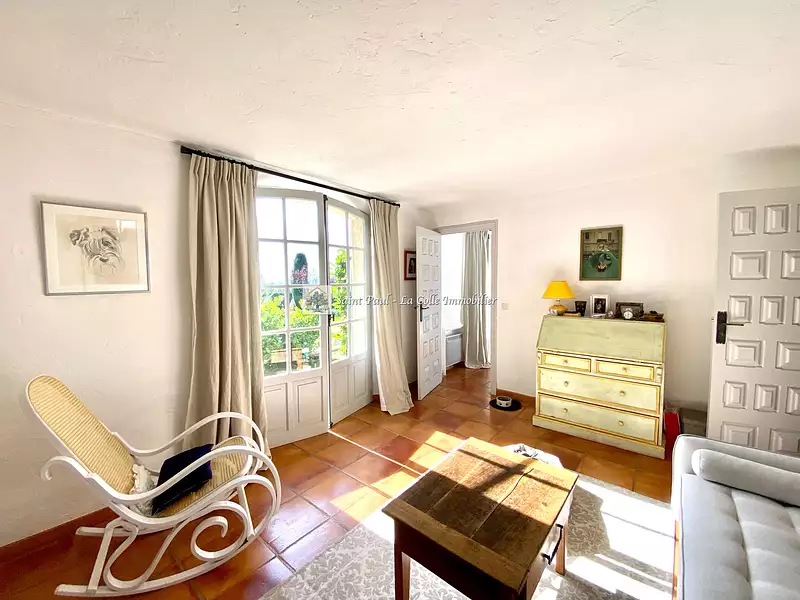 Divers, 305 m²