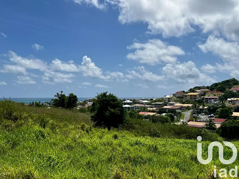 Terrain, 3 857 m²