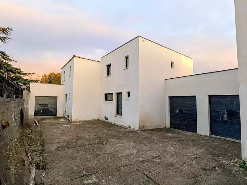 Maison, 94 m²