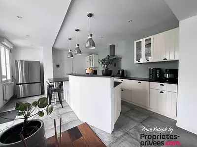 Maison, 195 m²