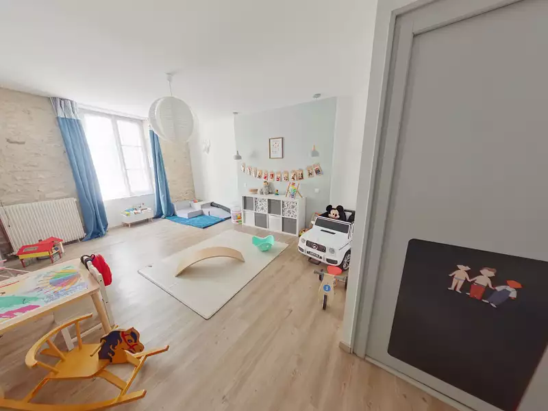Maison, 220 m²