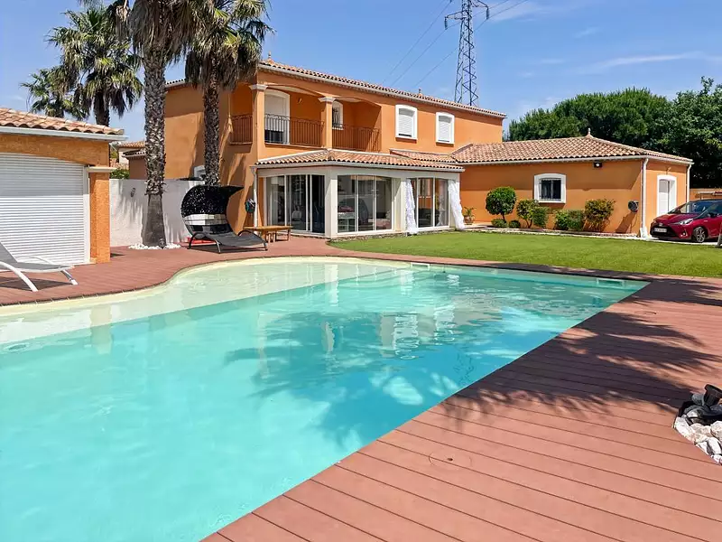 Maison, 235 m²
