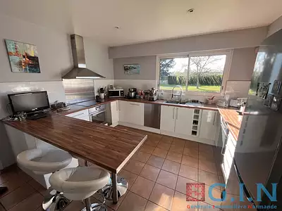 Maison, 235 m²