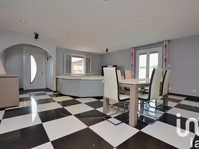 Maison, 165 m²