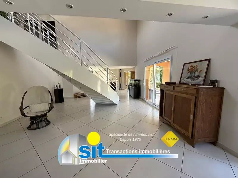 Maison, 300 m²