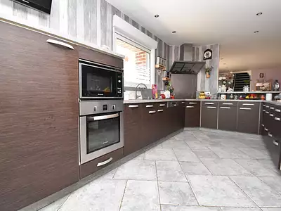Maison, 216 m²