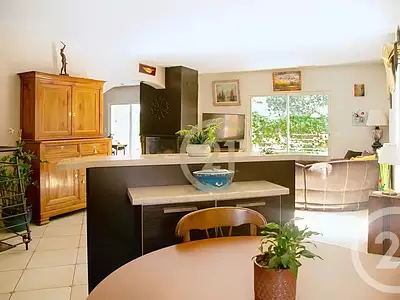 Maison, 285,44 m²