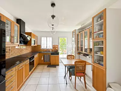 Maison, 180 m²