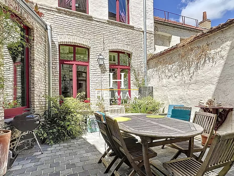 Maison, 231 m²