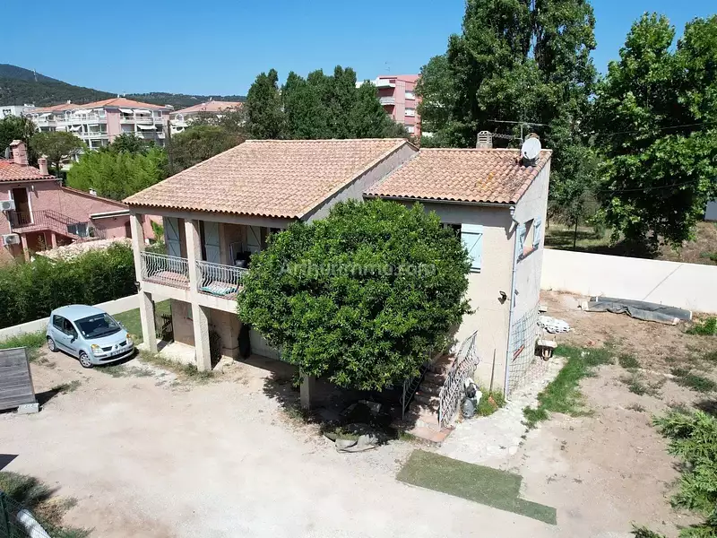 Maison, 140 m²