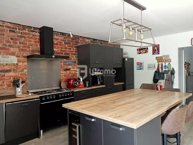 Maison, 185 m²