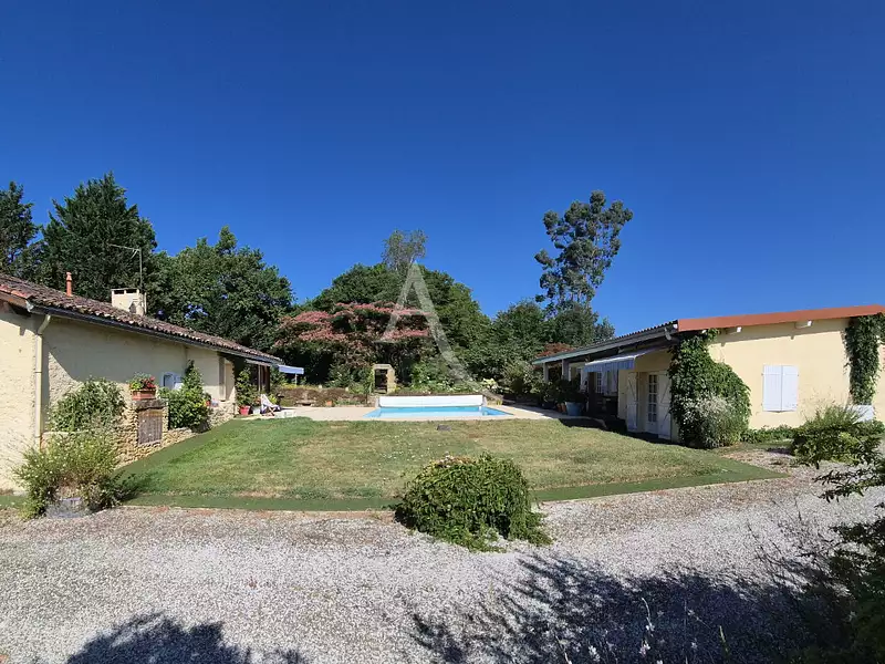 Maison, 161 m²