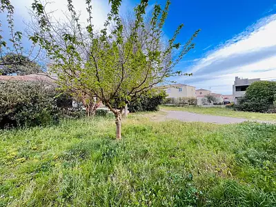 Terrain, 368 m²