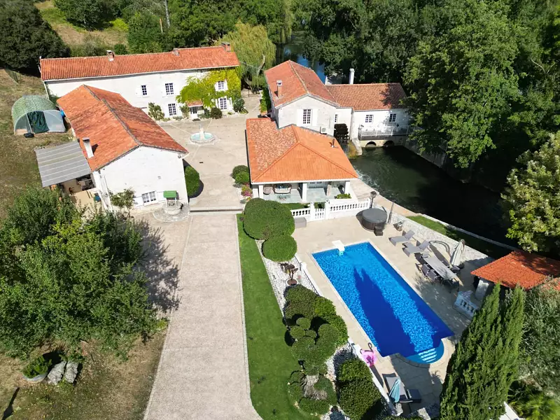 Maison, 540 m²