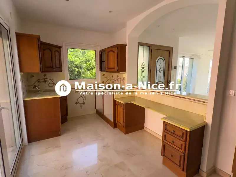 Maison, 333,07 m²