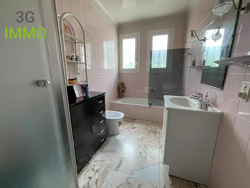 Maison, 174 m²